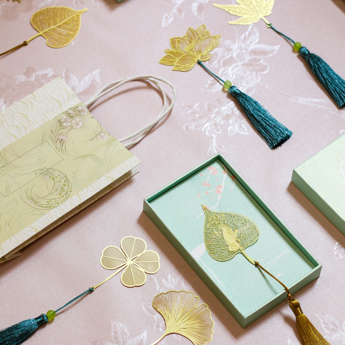 Bookmark đồng - Món quà gửi gắm tâm tư tinh tế - Ảnh 3